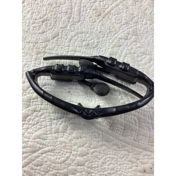 Bluetooth Sunglasses*Built-In Earphones*Microphone*Hands-Free Calls* Case - Picture 5 of 8